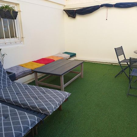 Joli Appartement Avec Grande Et Belle Terrasse, Au Pied De La Plage Du Grazel! Gruissan Exterior foto