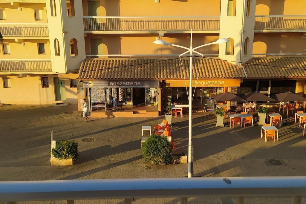 Joli Appartement Avec Grande Et Belle Terrasse, Au Pied De La Plage Du Grazel! Gruissan Exterior foto